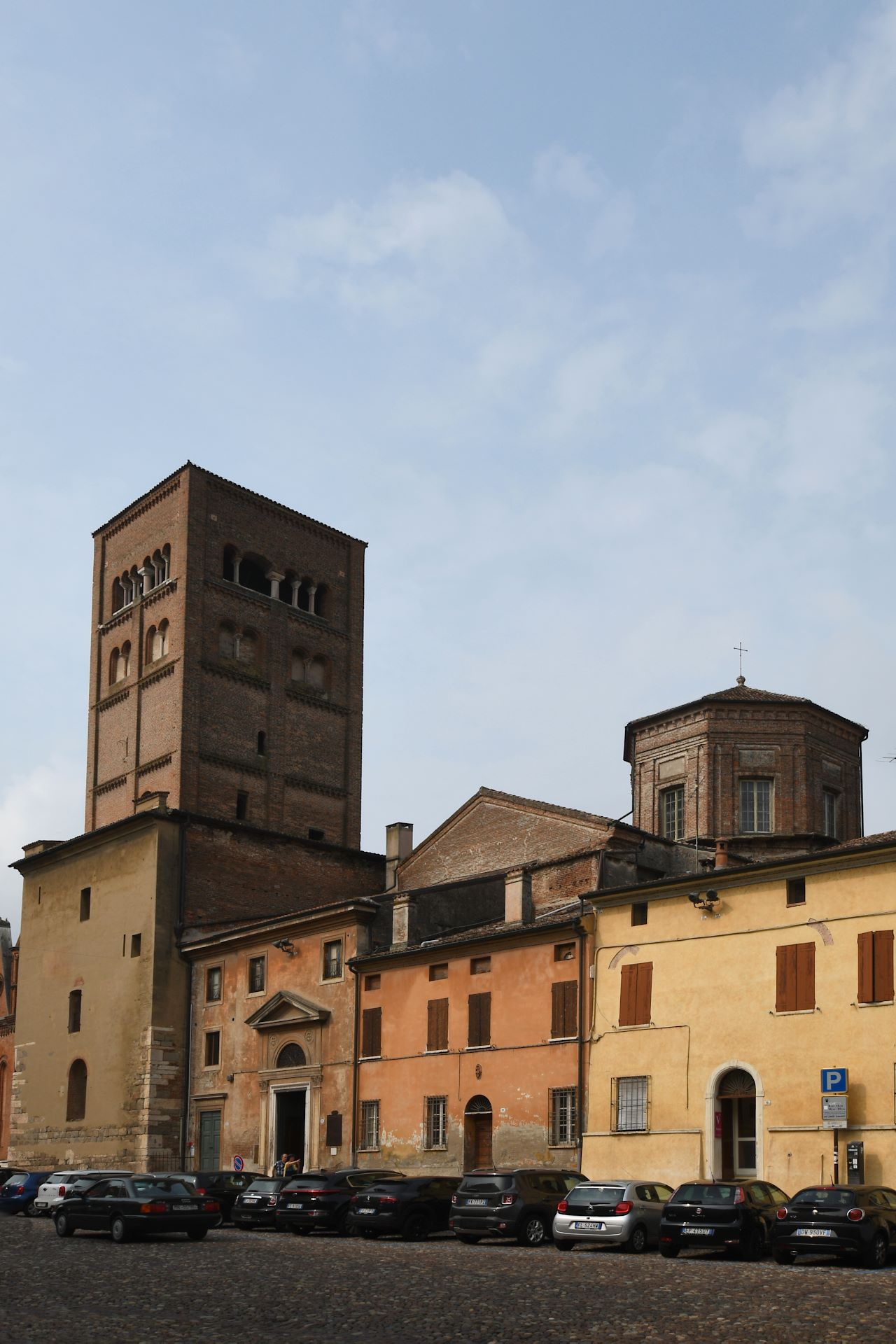 Mantova, Piazza Sordello