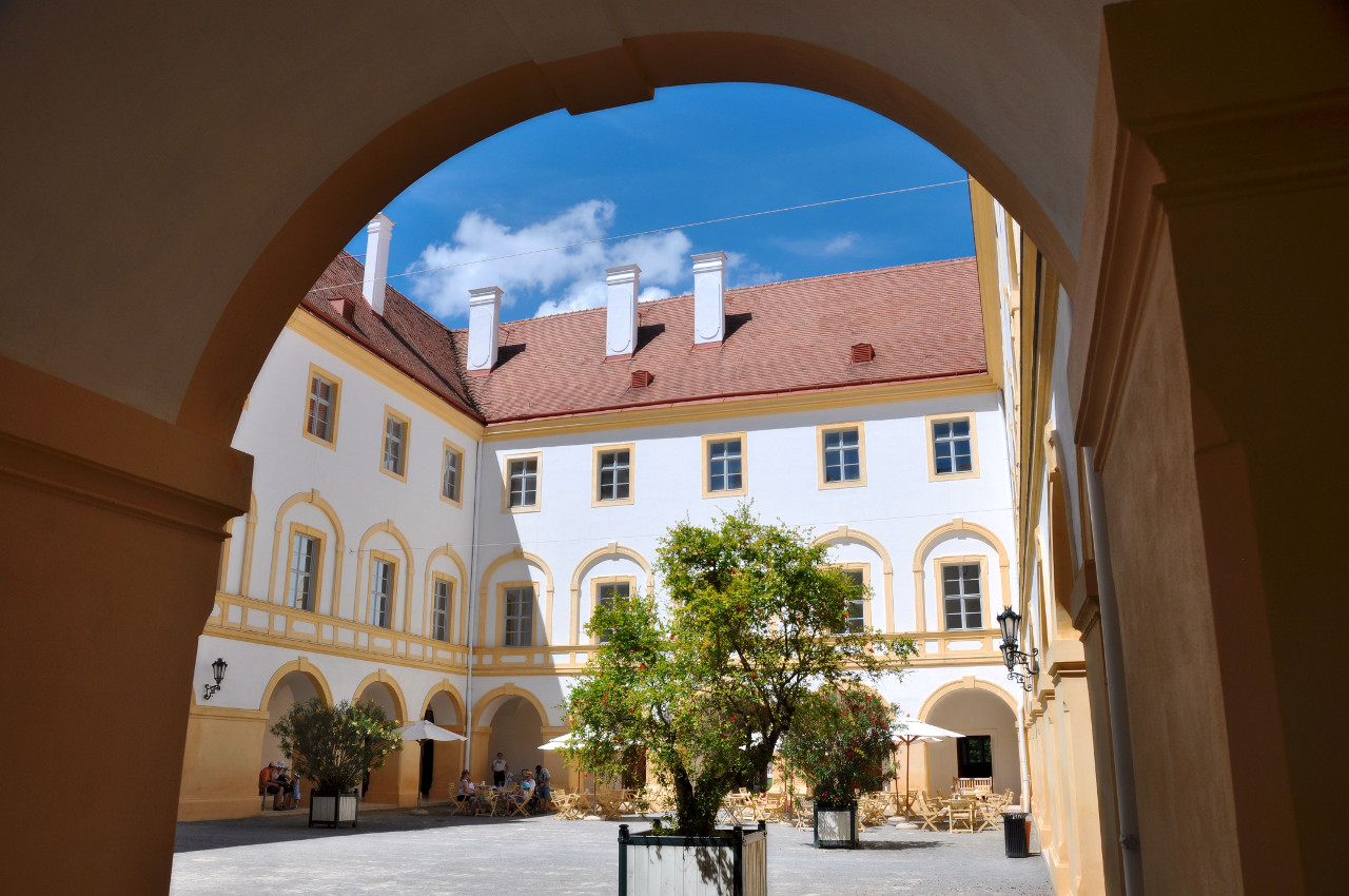 Innenhof von Schloss Hof