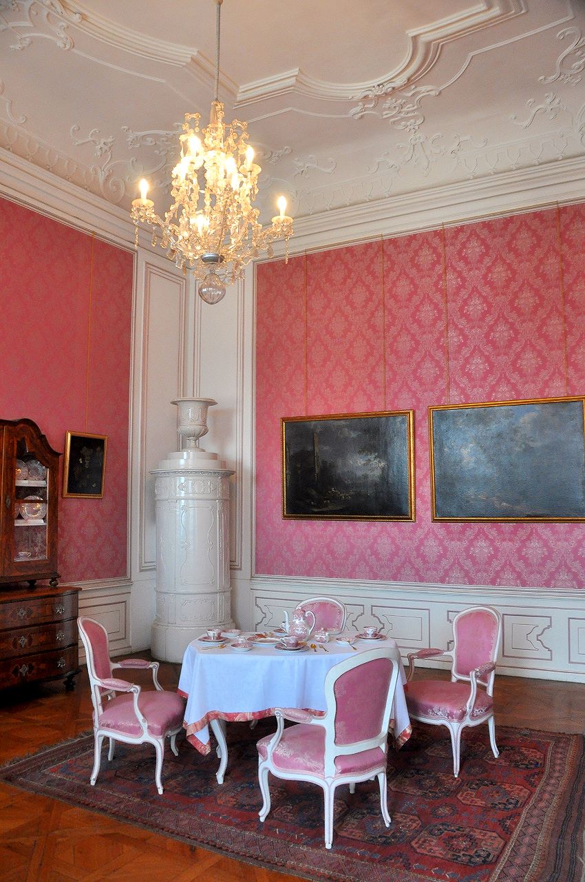 Ein Zimmer wie für eine Prinzessin? Es wurde im 19. Jhdt. für Prinzessin Henriette so eingerichtet.