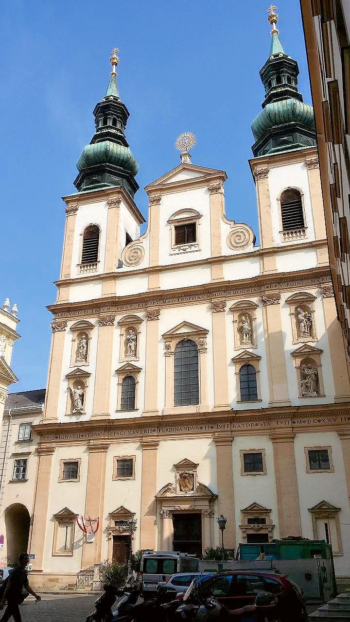 Barocke Jesuitenkirche (Universitätskirche) (18. Jhdt.) gestaltet von Andrea Pozzo