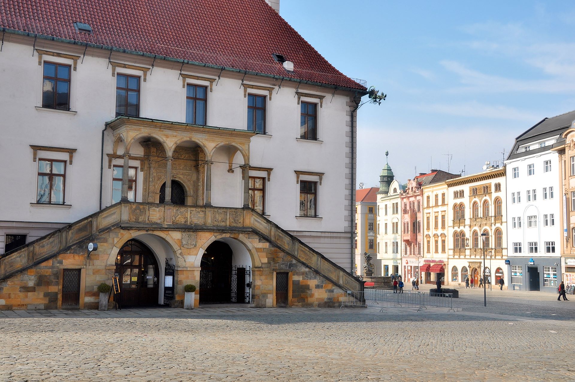 Treppe und Portal (16. Jhdt.) am Rathaus