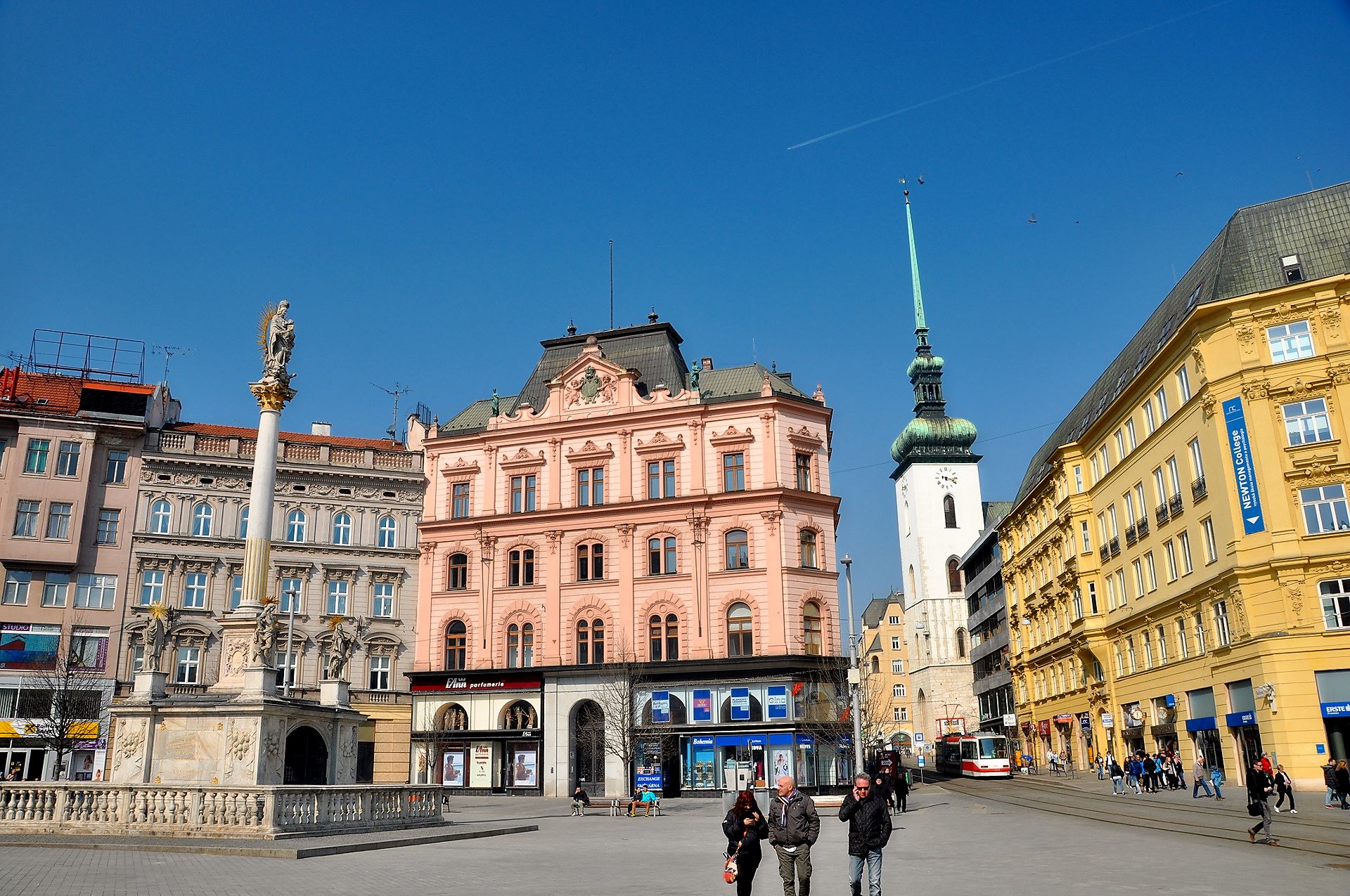 Der Freiheitsplatz (Náměstí Svobody) mit barocker Pestsäule