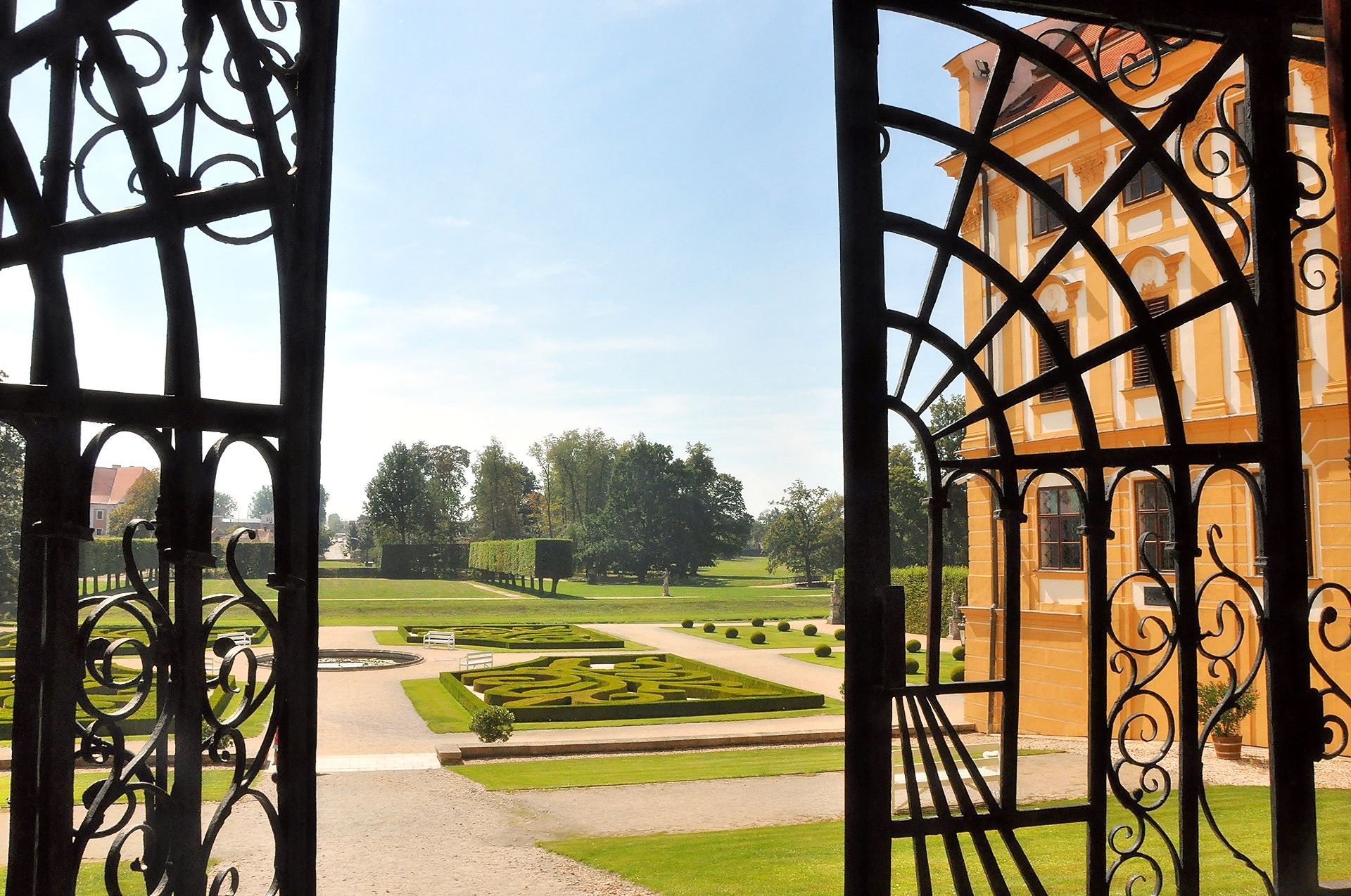 Gartenseite von Schloss Jaroměřice