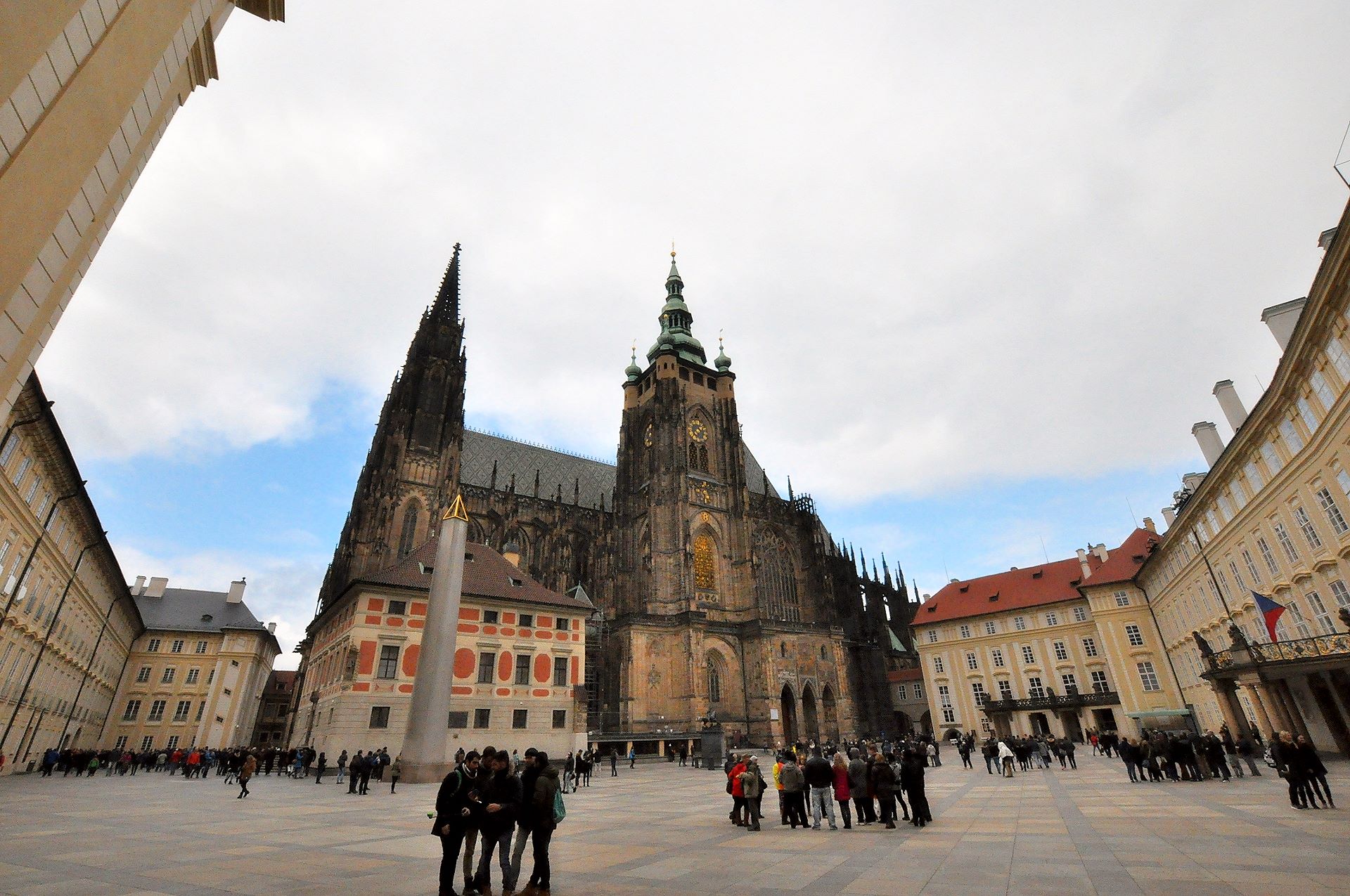 Der Veitsdom in der Prager Burg