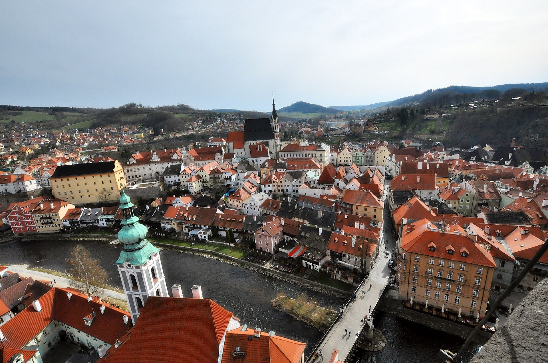 Wahrhaft zu Füssen liegt einem die Altstadt von Krumau, wenn man vom großen Turm runterblickt