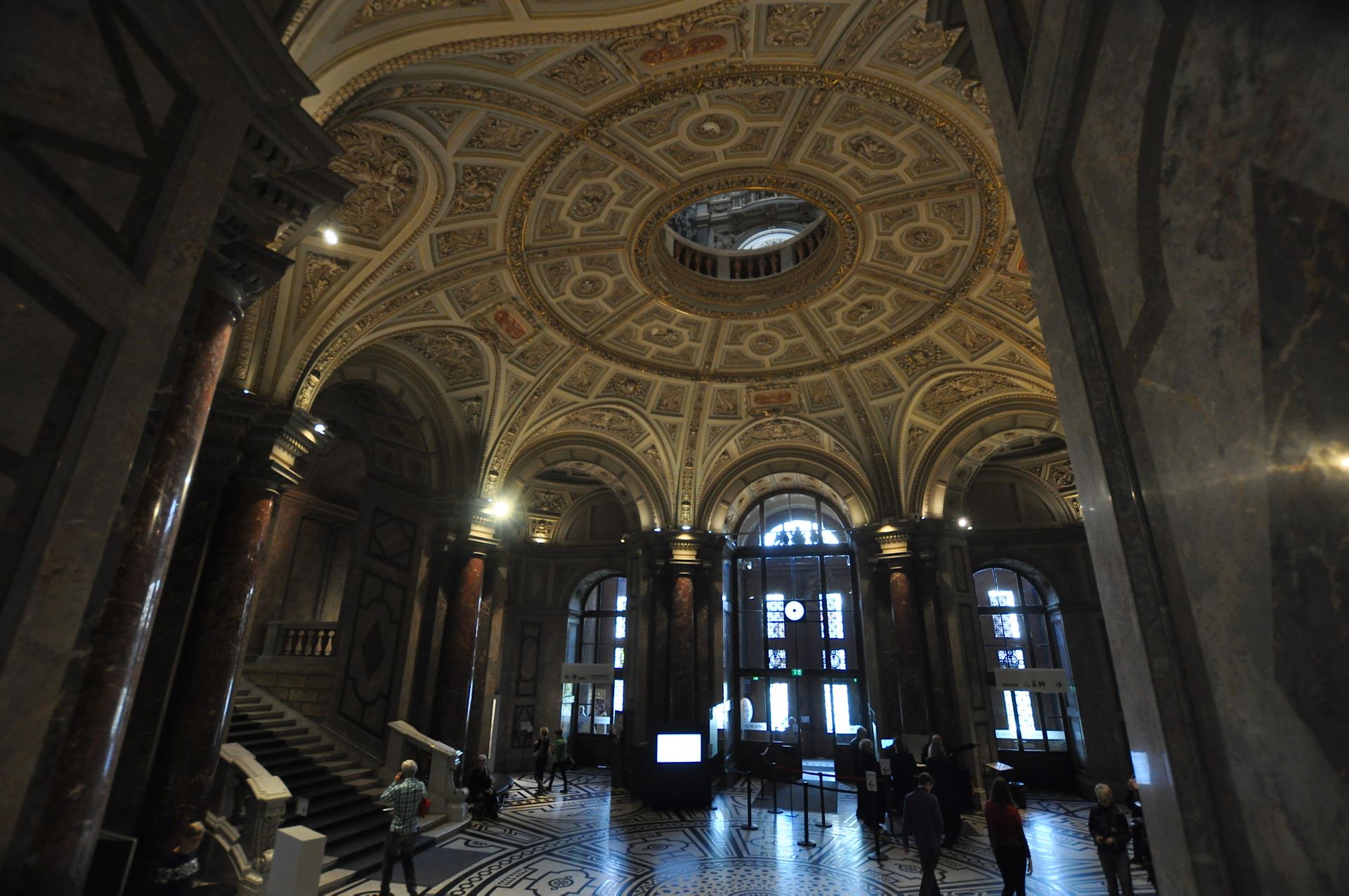 Kunsthistorisches Museum, Eingangshalle