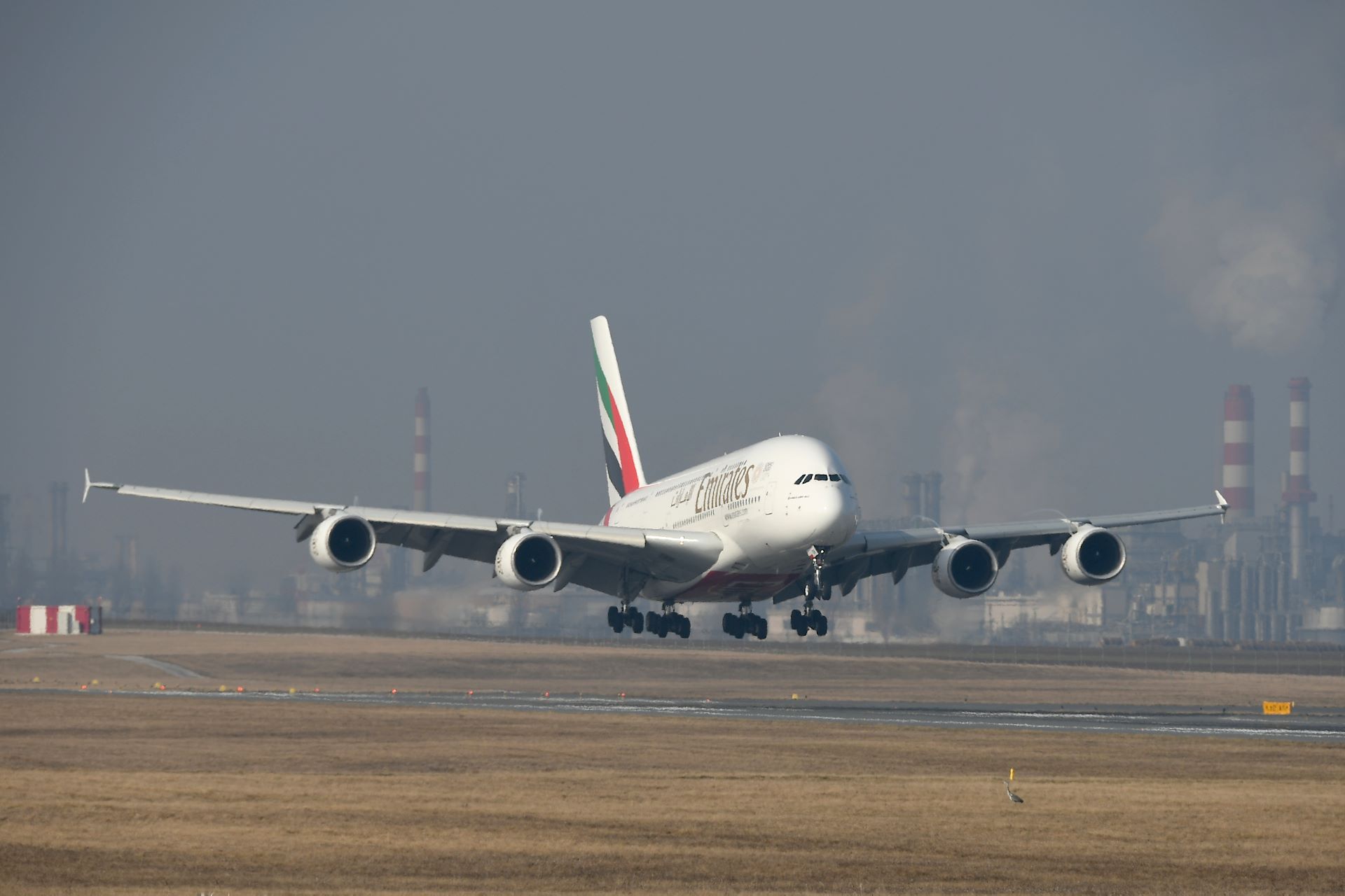LOWW - Vienna (VIE) - Emirates - Airbus A380-861 A6-EOV