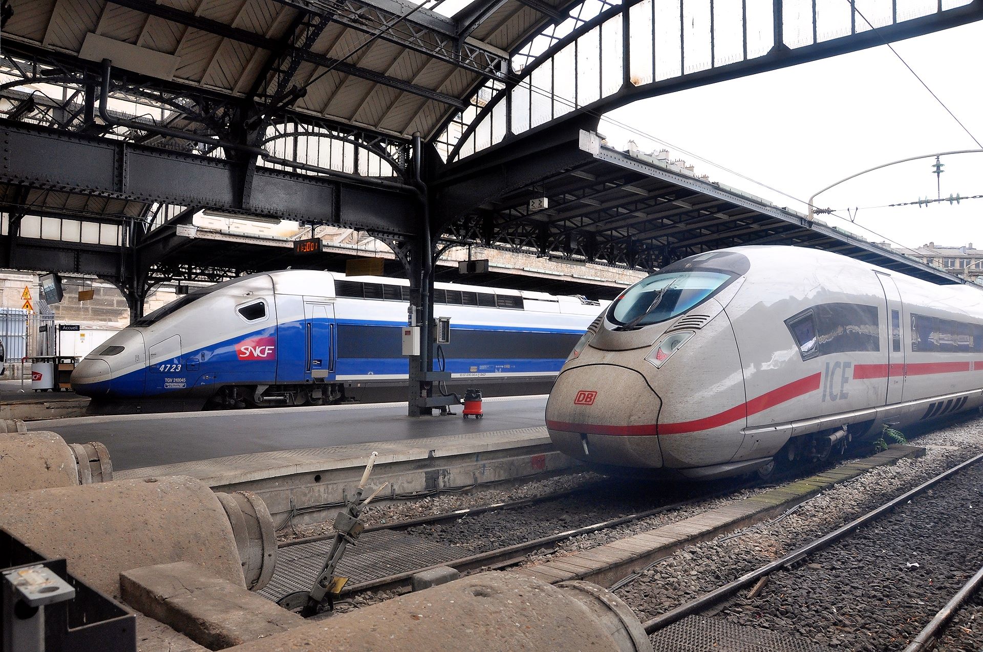 Flotte Bahnfahrt nach Paris, TGV POS und ICE 3MF