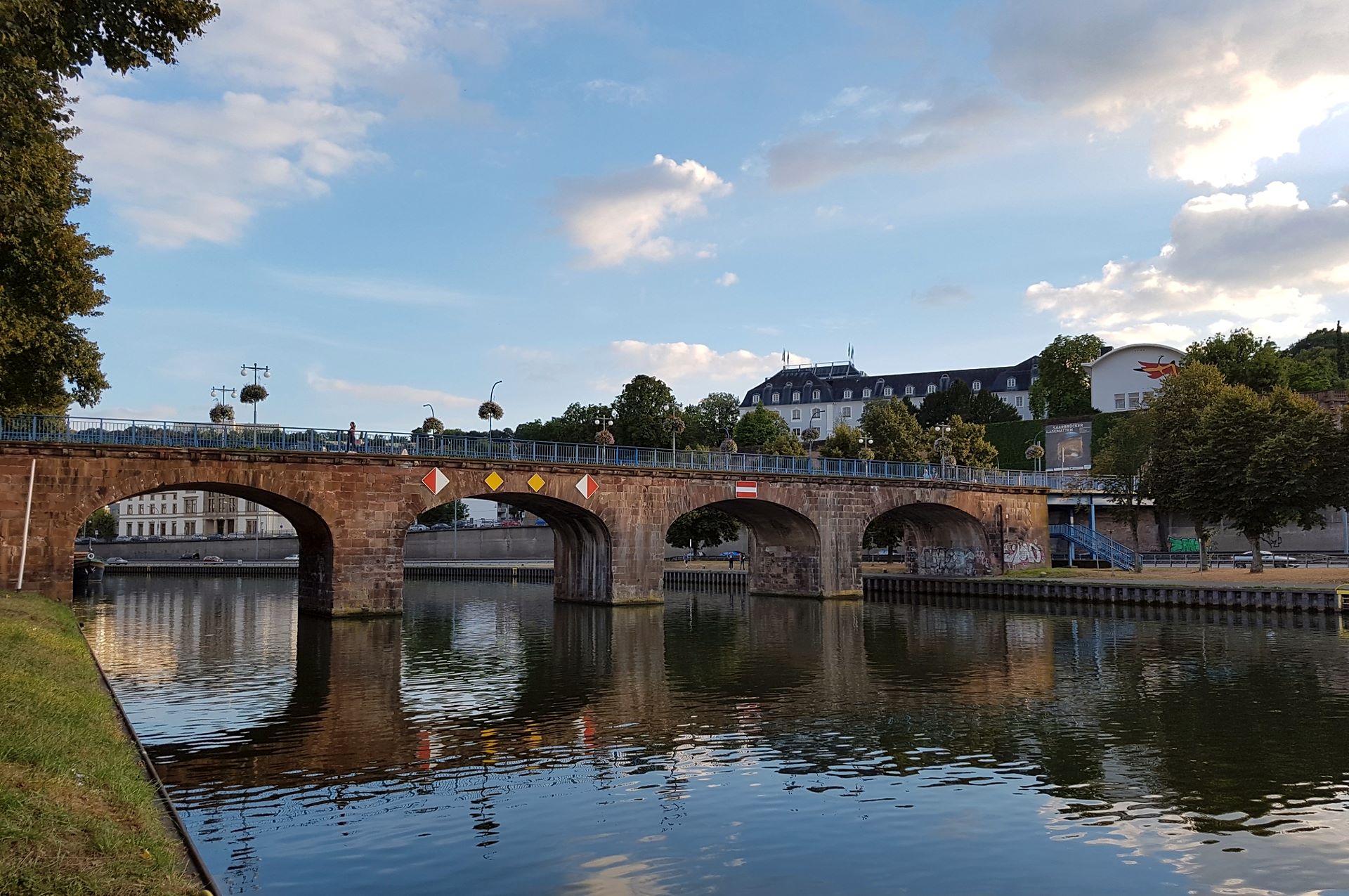 Saarbrücken, Alte Brücke und Schloss