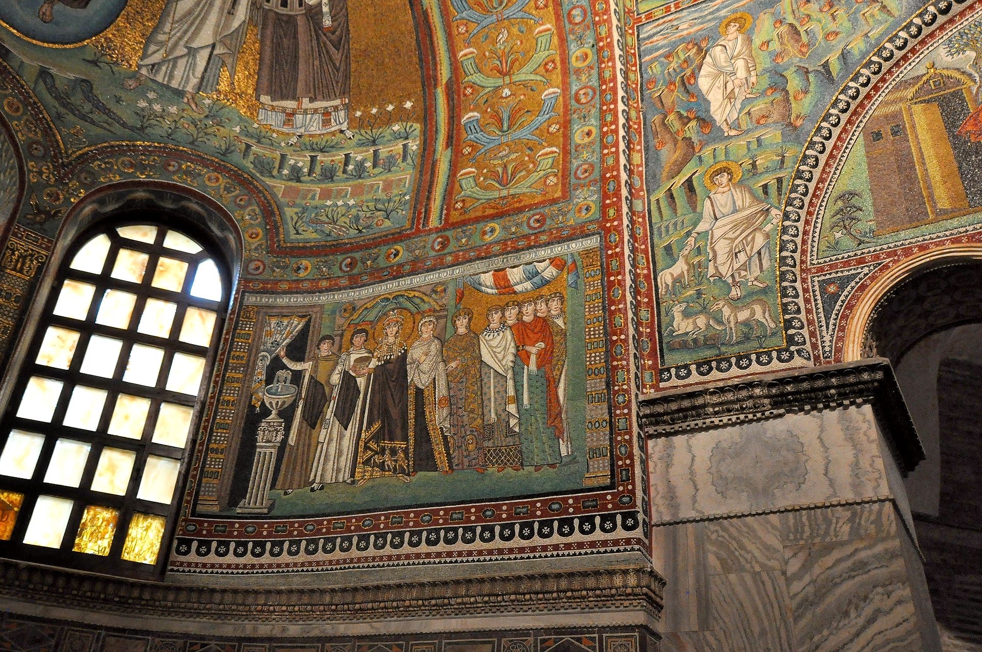 Ravenna, San Vitale, Kaiserin Theodora mit Hofdamen