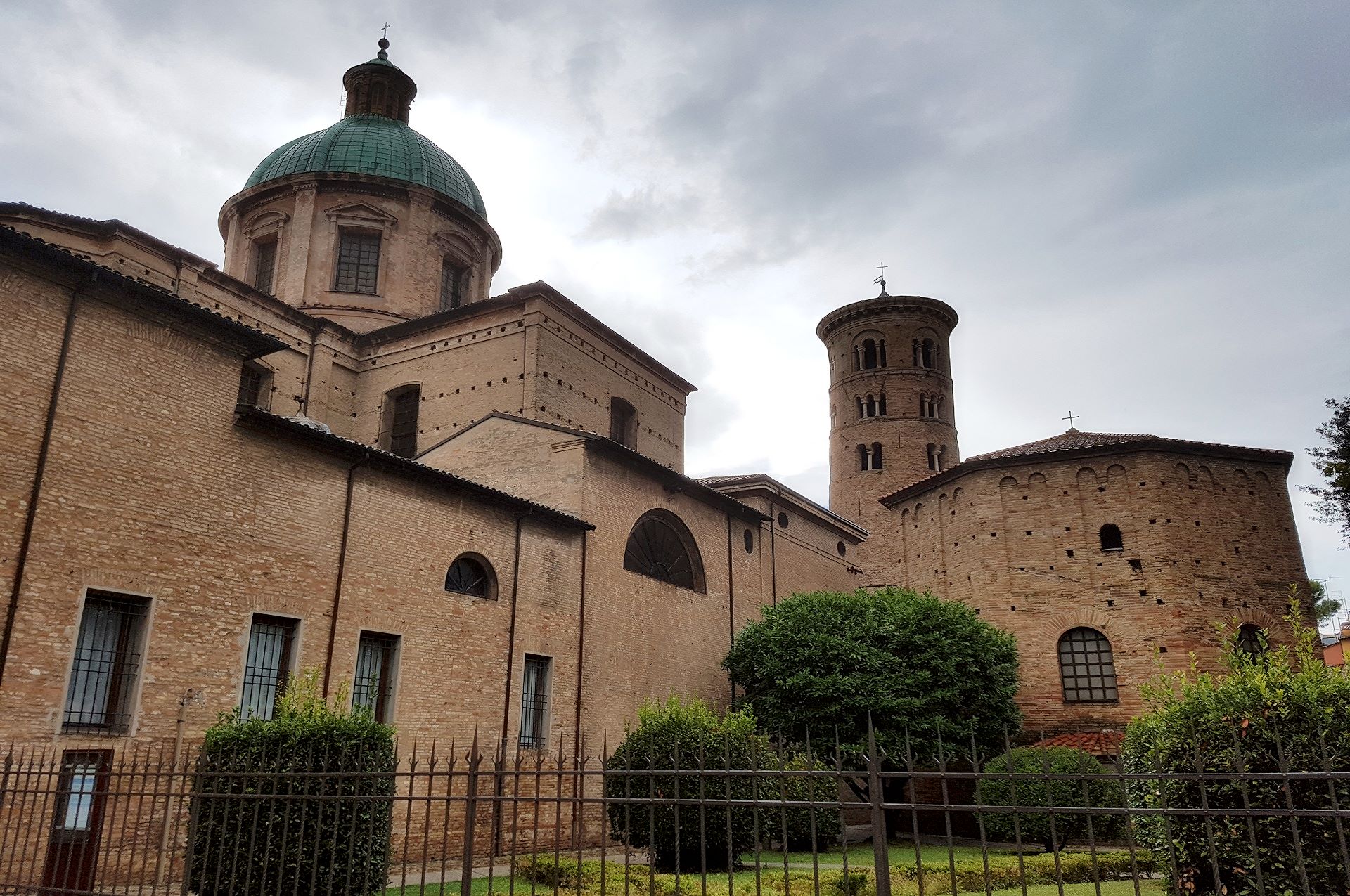 Blick zum Dom (18. Jhdt.) von Ravenna