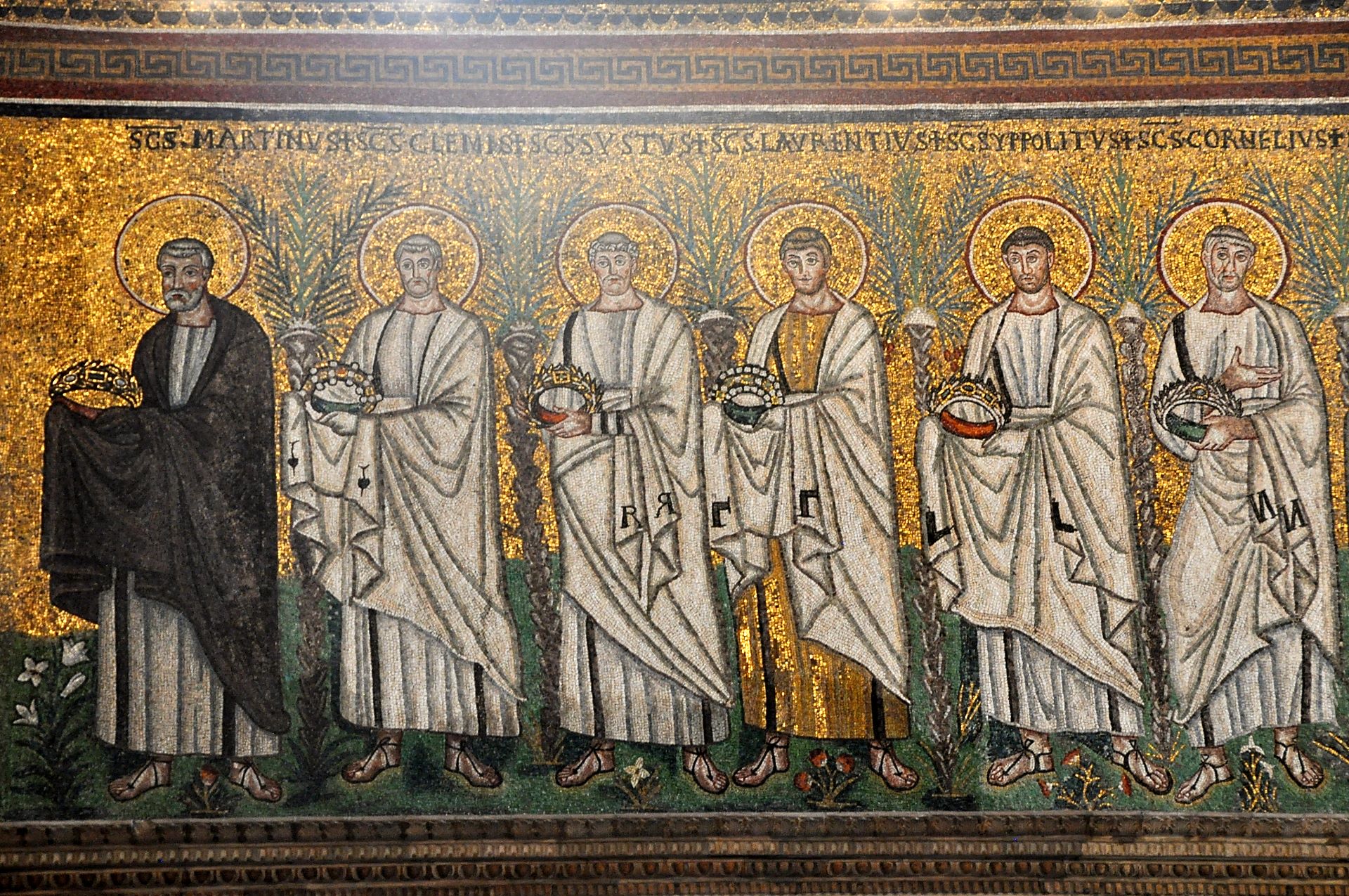 Basilica di Sant’Apollinare Nuovo - Prozession der Heiligen, herausgehoben Hl. Martin in Purpur und hl. Laurentius in goldenem Gewand