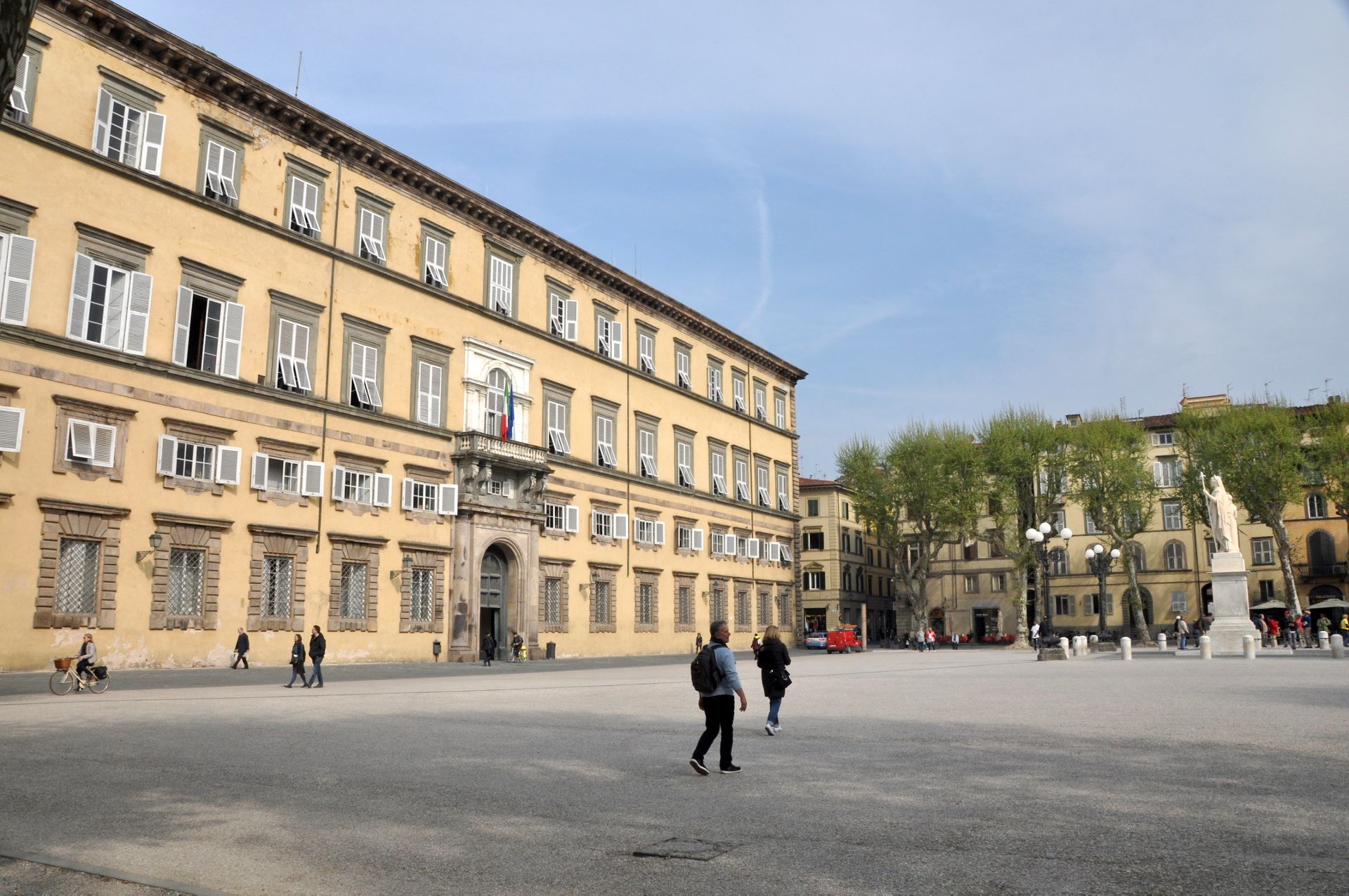 Palazzo Ducale an der Piazza Napoleone