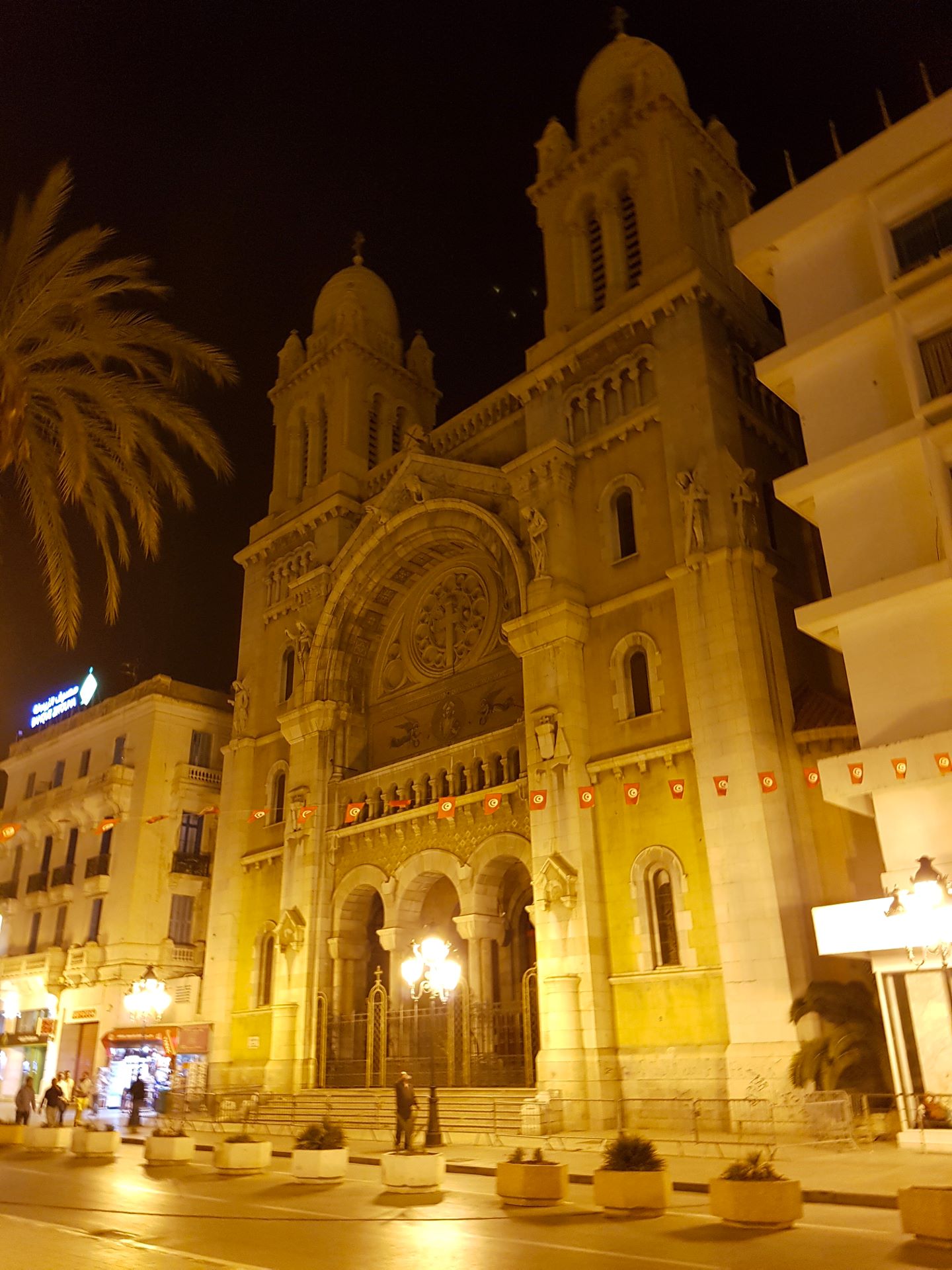 Tunis, Kathedrale in der Avenue Habib Bourguiba