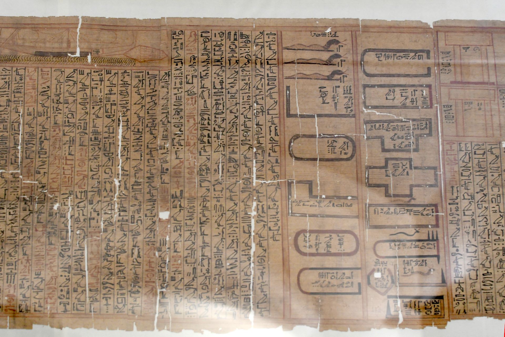 blog:2018-11-17-texte-aus-ferner-zeit:2018-11-17-wien-papyrusmuseum-051b.jpg