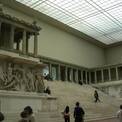Der Pergamonaltar im Pergamonmuseum Berlin