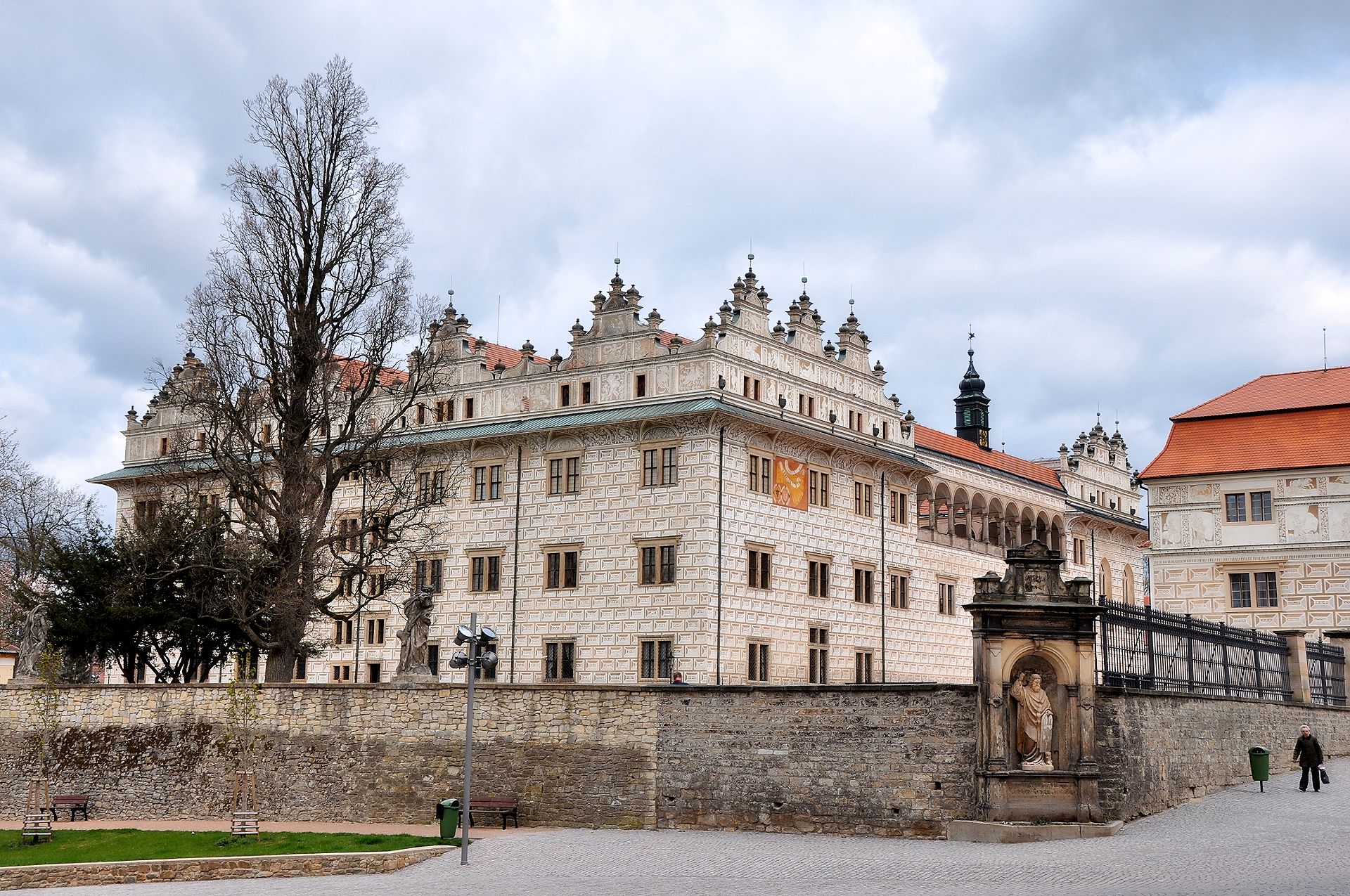 Annäherung an das Schloss Litomyšl