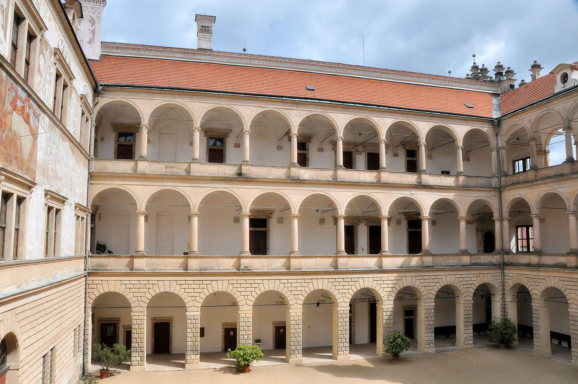 Renaissance pur im Innenhof von Schloss Litomyšl
