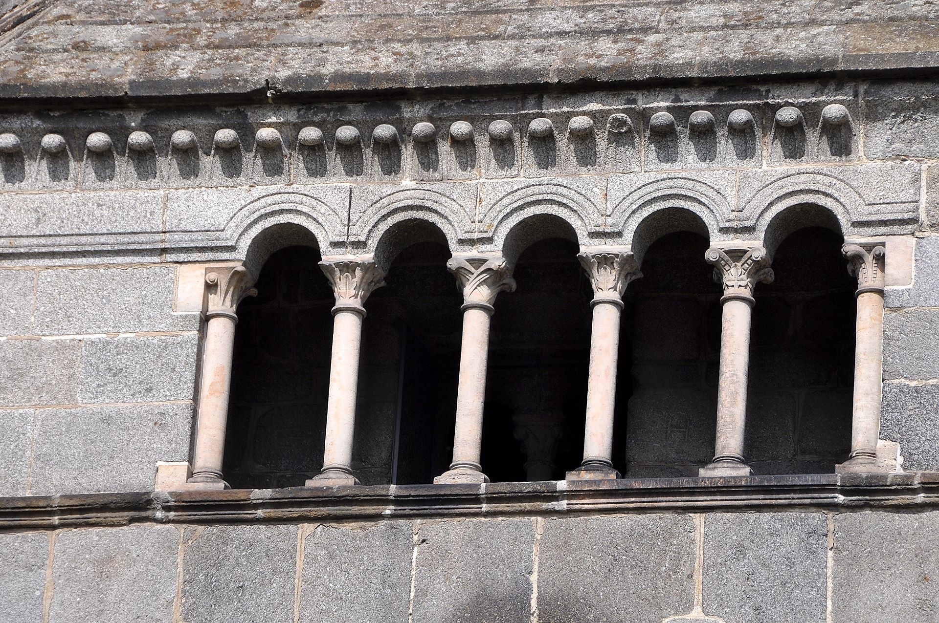 Romanische Elemente an der Basilika St. Prokop