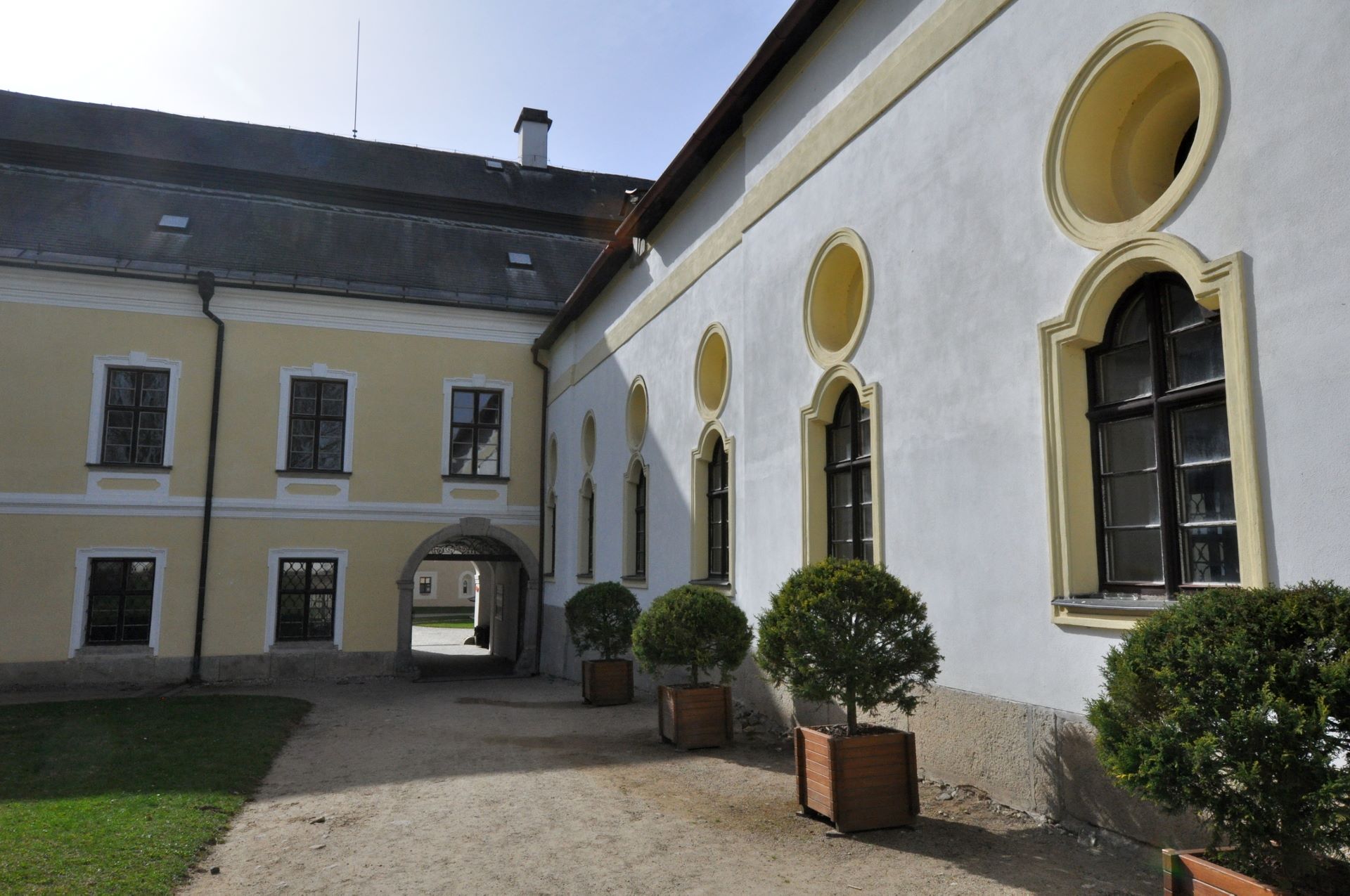 Kloster bzw. Schloss Saar